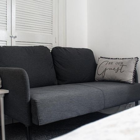 Luton Lodge - Newly Renovated Ideal For Short Stay, Close To Airport Train Station, Free Parking Off Street , Luxury Comfort In Low Price Exterior foto