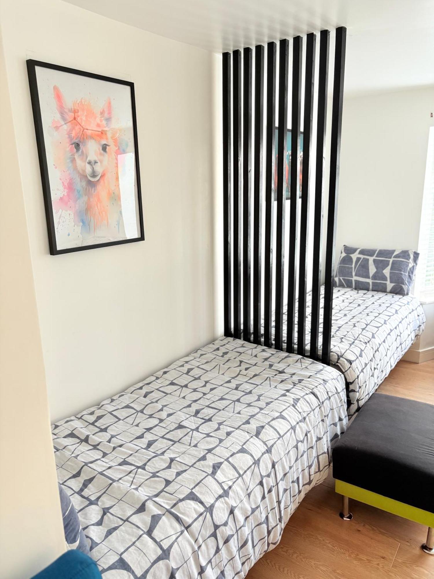 Luton Lodge - Newly Renovated Ideal For Short Stay, Close To Airport Train Station, Free Parking Off Street , Luxury Comfort In Low Price Exterior foto
